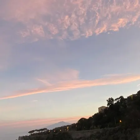 Orange Moderno Tra Gli Ulivi Di Feriehus *