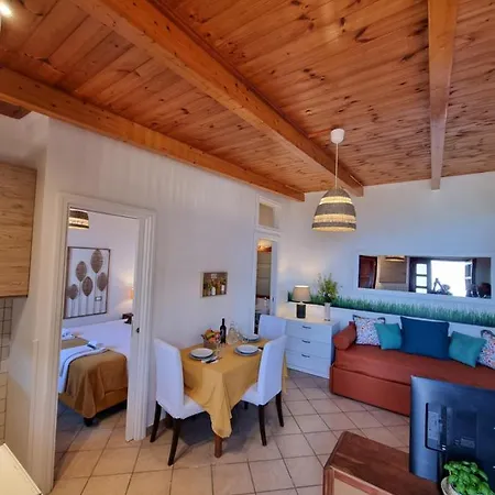 Orange Moderno Tra Gli Ulivi Di Feriehus