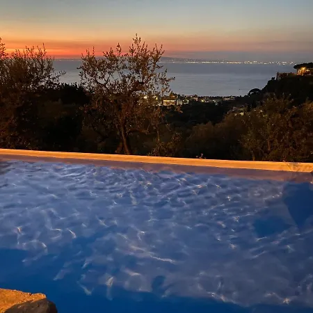 Feriehus Orange Moderno Tra Gli Ulivi Di *