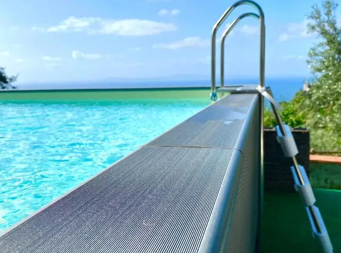 Orange Moderno Tra Gli Ulivi Di * Σορέντο