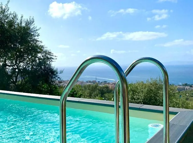 Orange Moderno Tra Gli Ulivi Di * Σορέντο